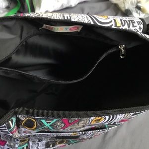 Roxy Bags - Roxy Graffiti Alley Crossbody Bag Roxy Bags - Roxy Graffiti Alley Crossbody Bag